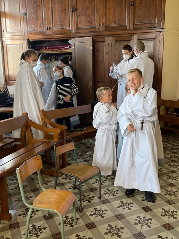 les servants d'autel